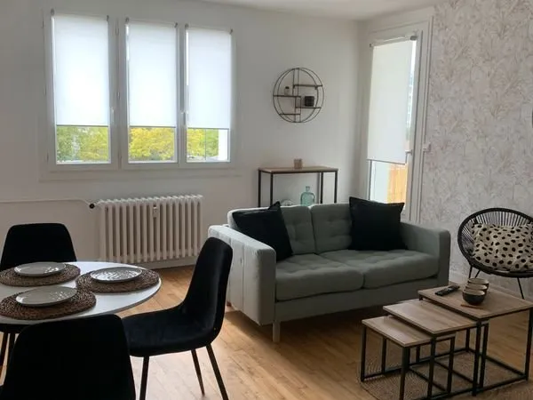 Magnifique COLOCATIONS dans un appartement rénové et meublé tout confort au pied du tram