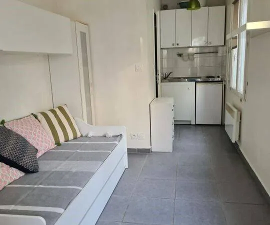 Studio 1 pièce 19 m²
