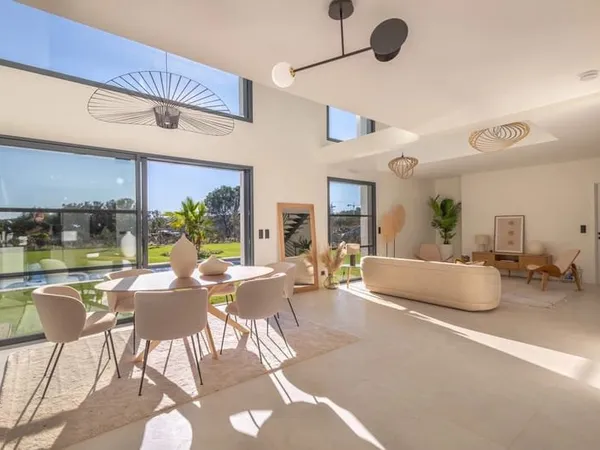 Maison 5 pièces 200 m²
