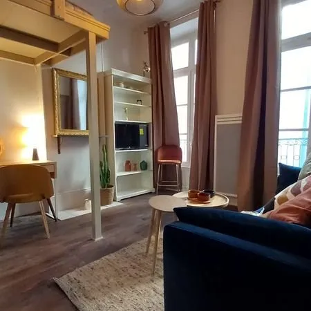 Studio entièrement meublé et équipé - Libre de suite