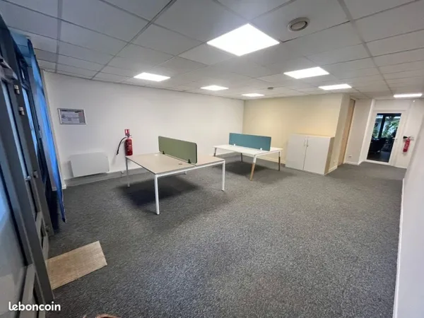 📍 Immeuble de bureaux 147 m² - Marcq-en-Baroeul - Emplacement idéal à 2 pas du tram