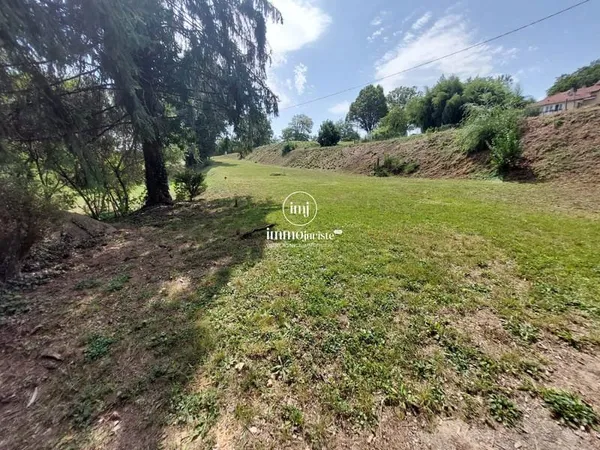 TERRAIN CONSTRUCTIBLE FEYTIAT - 2400 m2