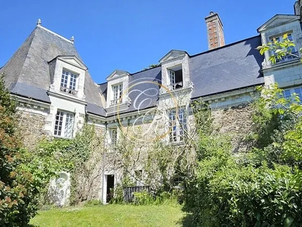 Maison à vendre 14 pièces SAVENNIERES (49)