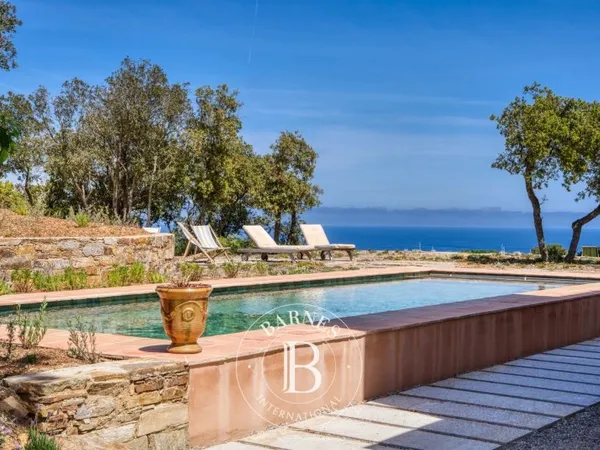 RAMATUELLE - 5 CHAMBRES - PISCINE - VUE MER