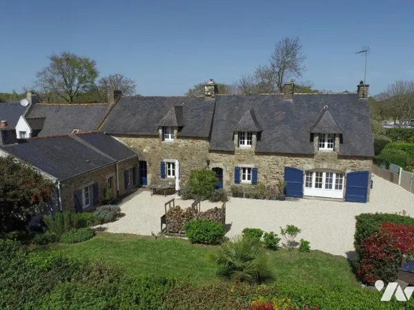 Maison 6 pièces 221 m²
