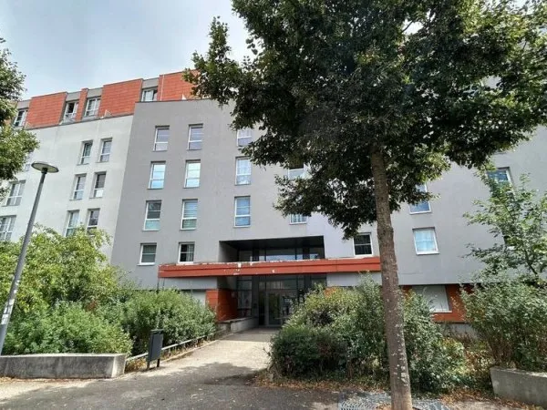 En location : en plein coeur du quartier Fonderie à MULHO....