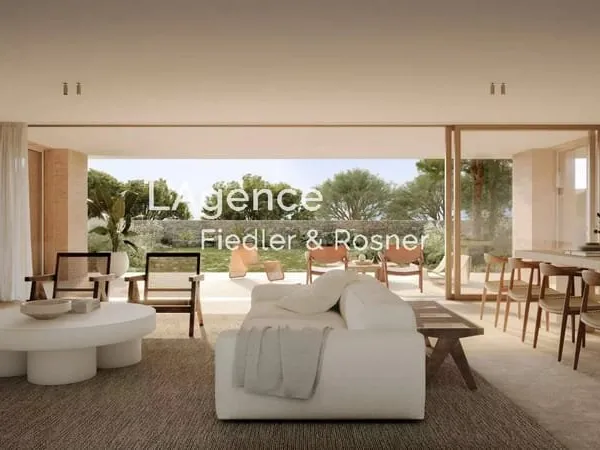 REF 434 : ST TROPEZ CENTRE - APPARTEMENT NEUF AVEC JARDIN