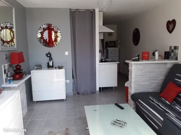 2 Pièces Rénové en Rez-de-Jardin