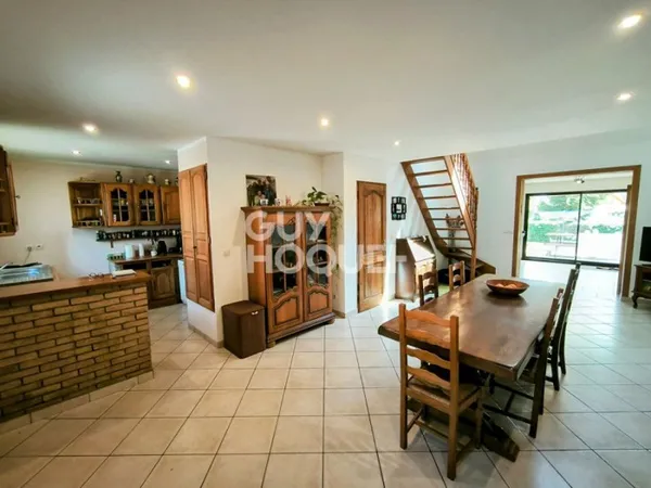 Maison 6 pièces 195 m²