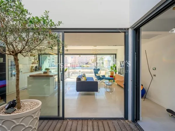 Marseille 7ème, Catalans - Appartement première ligne sur la mer