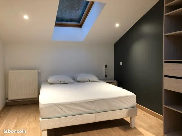 Étudiante : chambre meublée + SDB privée - APL - centre-ville
