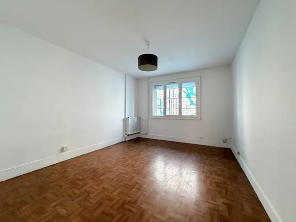 ANNECY ,Quartier Rue de Genève ? T3 fonctionnel avec balcon