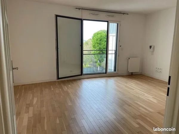 Studio 1 pièce 33 m²