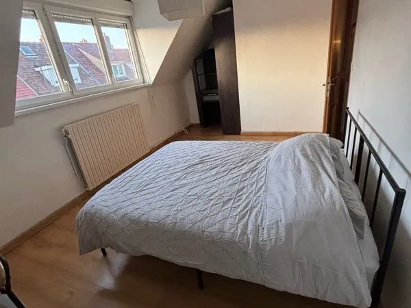 Chambre dans une maison en colocation