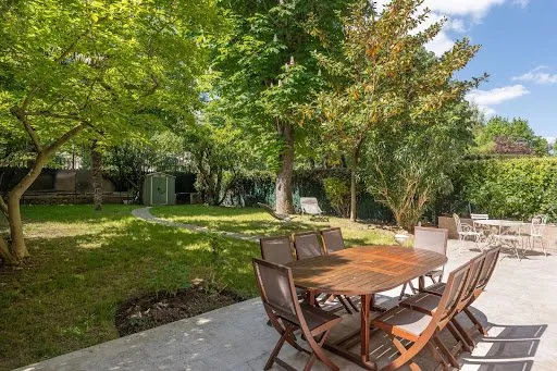 Appartement 6 pièces 181 m²