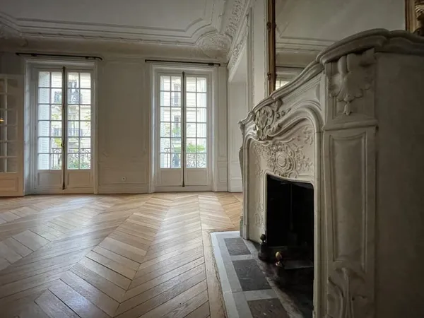 6 pièces 4 ch. 185 m² | Balcon | Etage noble | Prestations neuves | Emplacement numéro 1