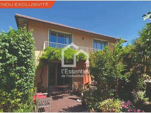 A VENDRE TRIEL SUR SEINE - PLEIN CENTRE VILLE - MAISON 113 M² - SÉJOUR 40 M² - TERRAIN 303 M² - 2 BO