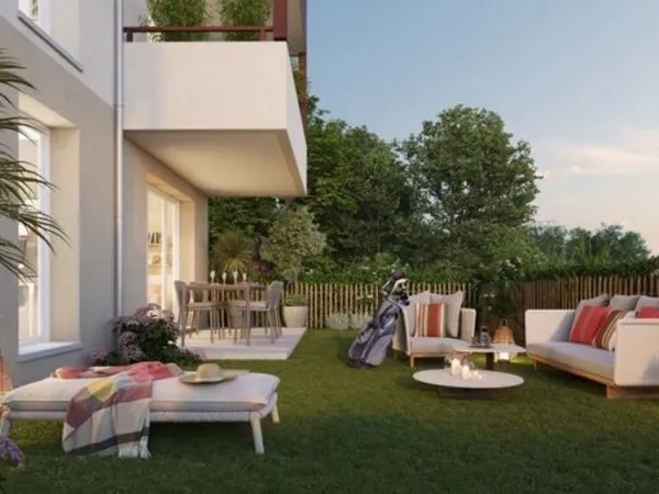 CORNICHE FLEURIE : MAGNIFIQUE 2 PIECES EN REZ-DE-JARDIN DE 40M² AVEC 50M² D'EXTERIEUR VUE DEGAGEE
