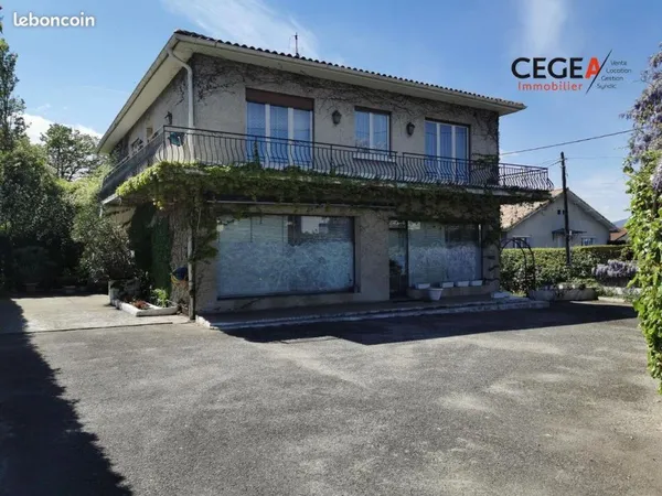 Maison 7 pièces 210 m²