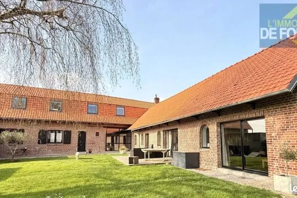 Maison 8 pièces 270 m²