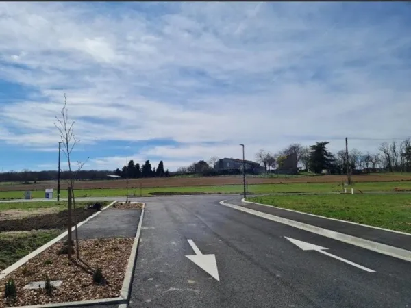 Terrain 721 m²