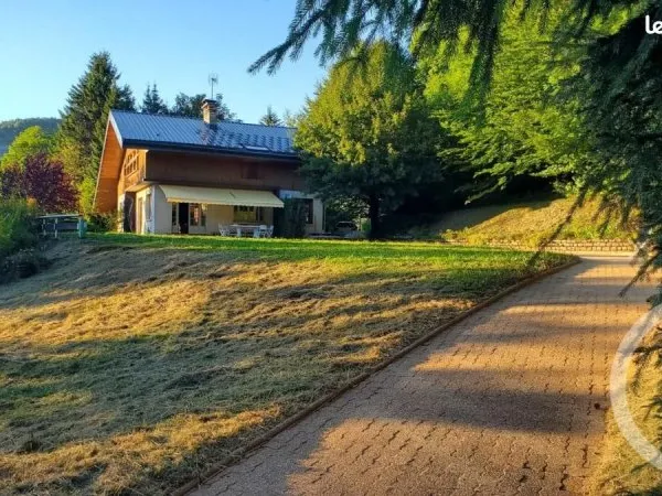 Maison 6 pièces 266 m²