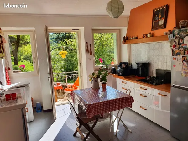 Maison de village en pierre