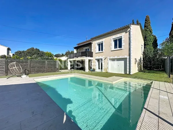 BIEN D'EXCEPTION A MOURIES, AU COEUR DES ALPILLES
