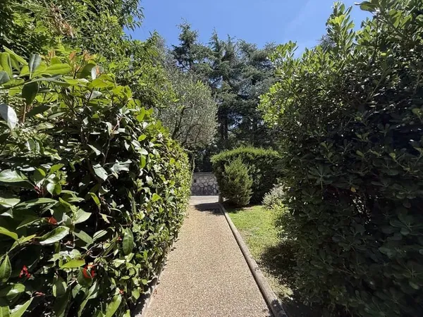 2P TERRASSE ENSOLEILLÉE CALME