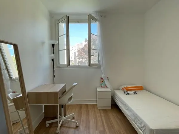 Chambre de colocation à Colombes