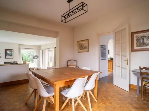 Maison 7 pièces 257 m²
