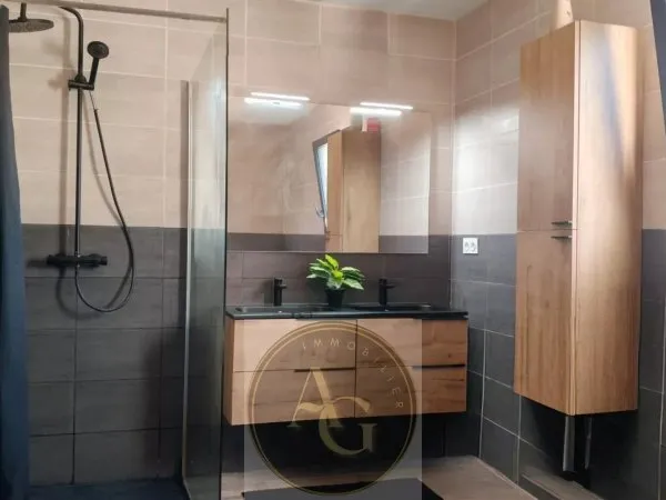 Villa récente T4 125m² à Peyrens