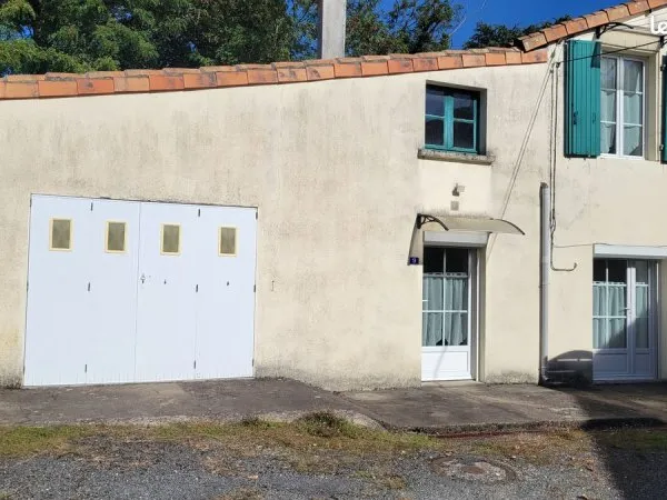 A pied du centre ville et des commodités - Maison de ville offrant une chambre et un bureau avec gar