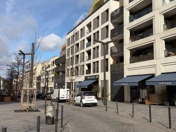 Boutique 10 pièces 207 m²