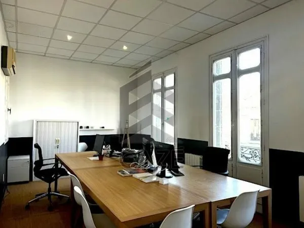 Bureaux 96 m²