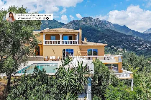 Maison 11 pièces 305 m²