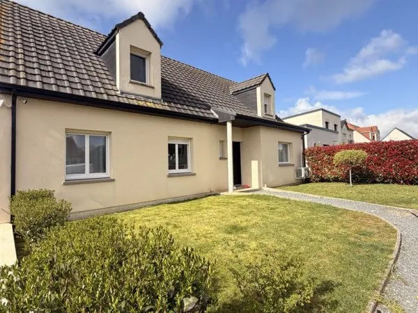 HOLNON - 145 m2 - PAVILLON SUR SOUS-SOL