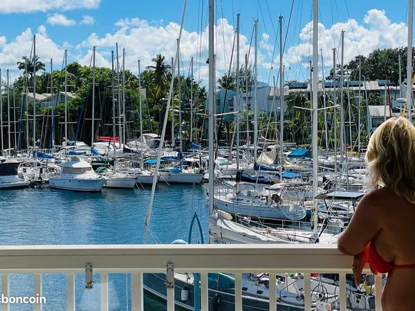 Appartement T3 bis sur marina