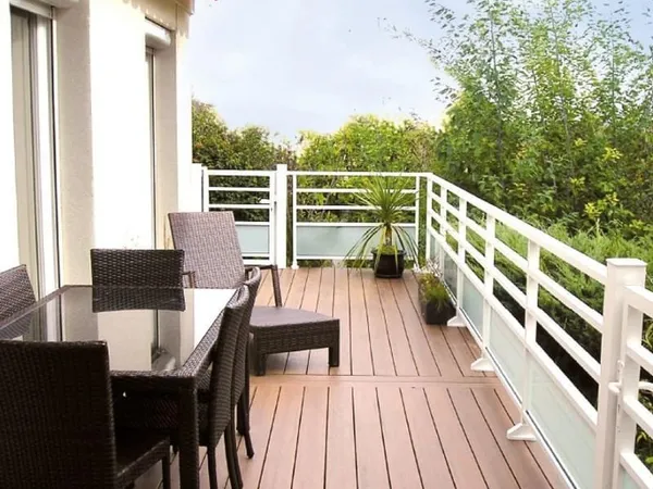 - DERNIER ETAGE / RE2020 / GRANDS VOLUMES / VUE DEGAGEE / GARAGE + PARKING