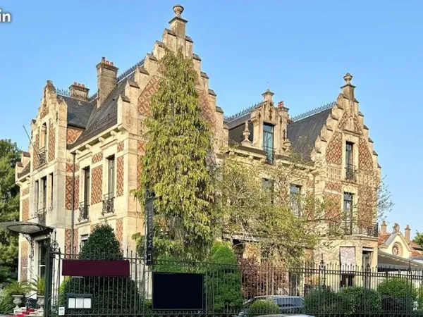 Superbe Immeuble de Rapport à l'architecture remarquable en Plein Centre d'Épinal