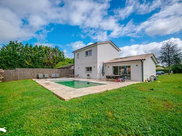 Contemporaine de 4 pièces principales