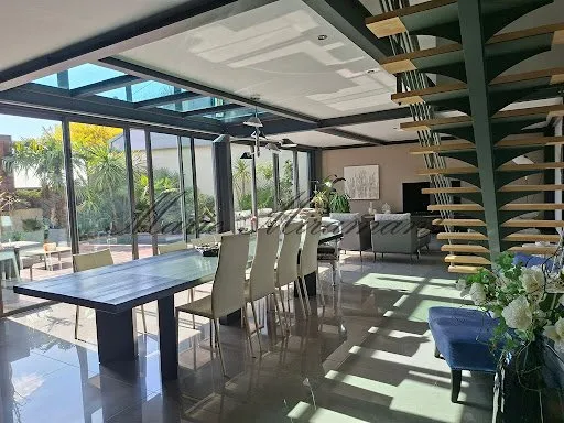 Maison 10 pièces 320 m²