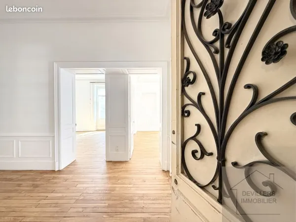 Appartement 6 pièces 148 m²