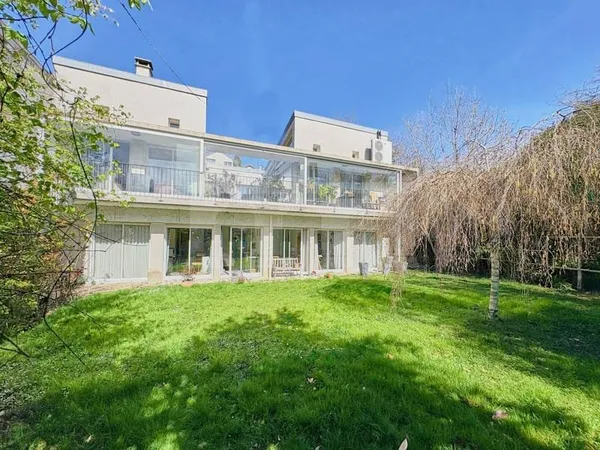 Maison 9 pièces 186 m²
