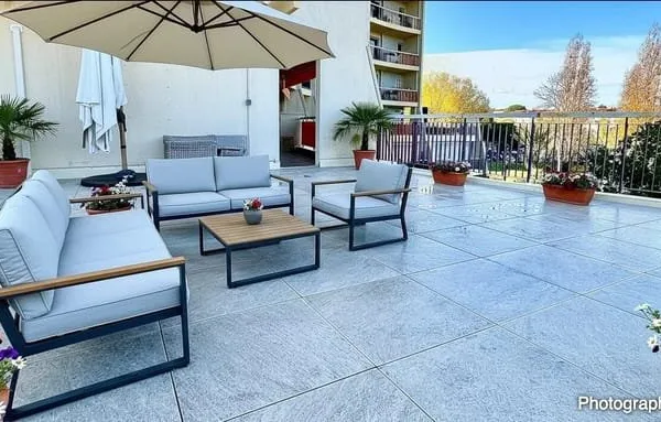 MANDELIEU 3PP + 70 M2 DE TERRASSE + REFAIT + GARAGE