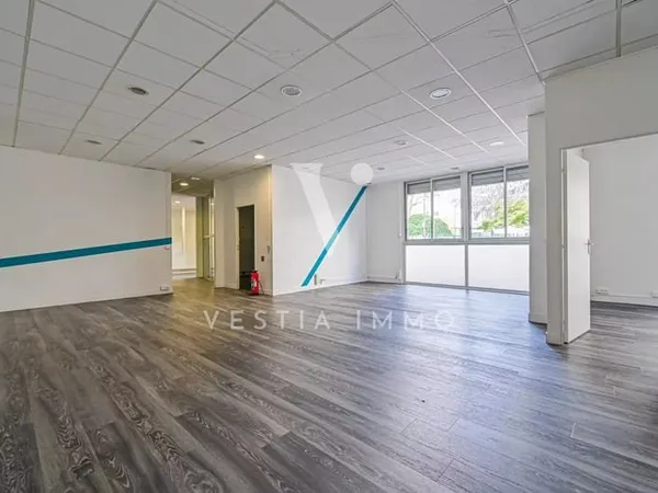 Vincennes proche RER A- Spacieux Bureaux indépendants modulables 321m²