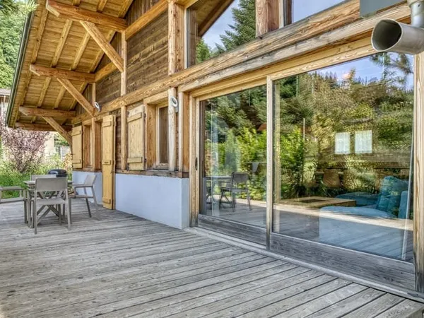 Demi-Quartier, beau Chalet récent 4 chambres