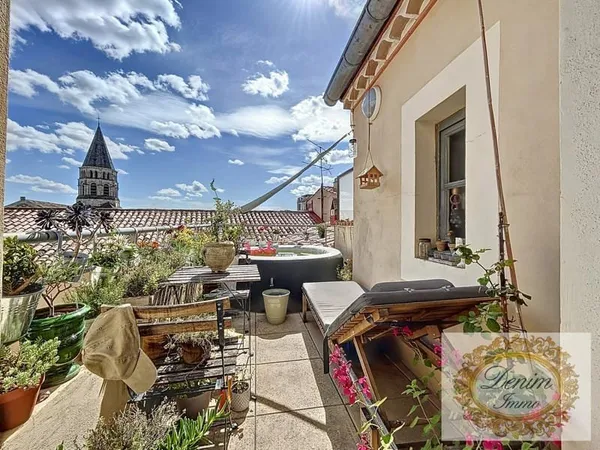 Appartement Haussmannien entre les Arènes et la Maison Carrée