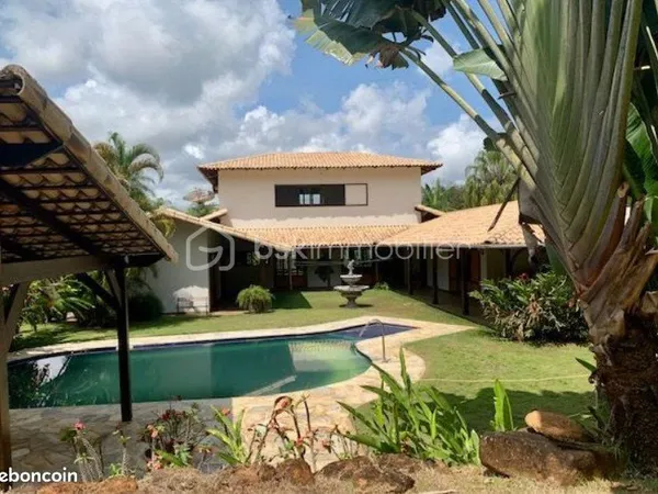 Villa 7 pièces 460 m²