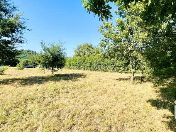 Terrain 1205 m²